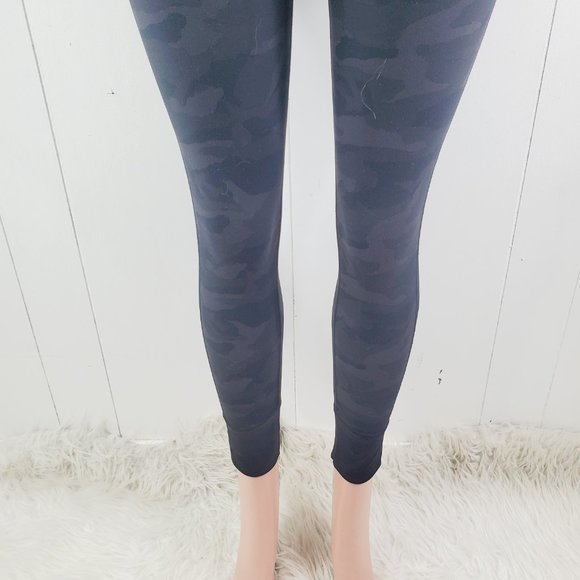 Vuori Women's Black Drawstring Camouflage Daily Compression Leggings Size M - Picture 5 of 6